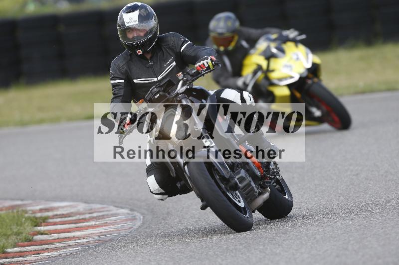 /Archiv-2025/09 22.04.2025 Cornu Master School ADR/gruen-vert/3